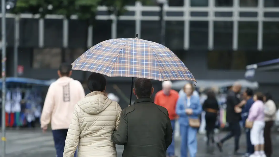 Frente fria provoca chuvas e queda de temperatura no centro-sul