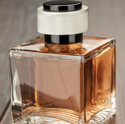 Cosas que los hombres deben saber para elegir un perfume