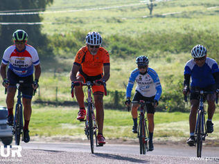 Los Jovenes Abuelos del Ciclismo
