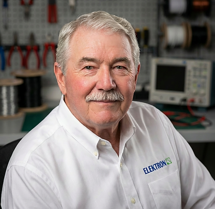 Professional_Electrical_Contractor_Portrait_GRANT2.png
