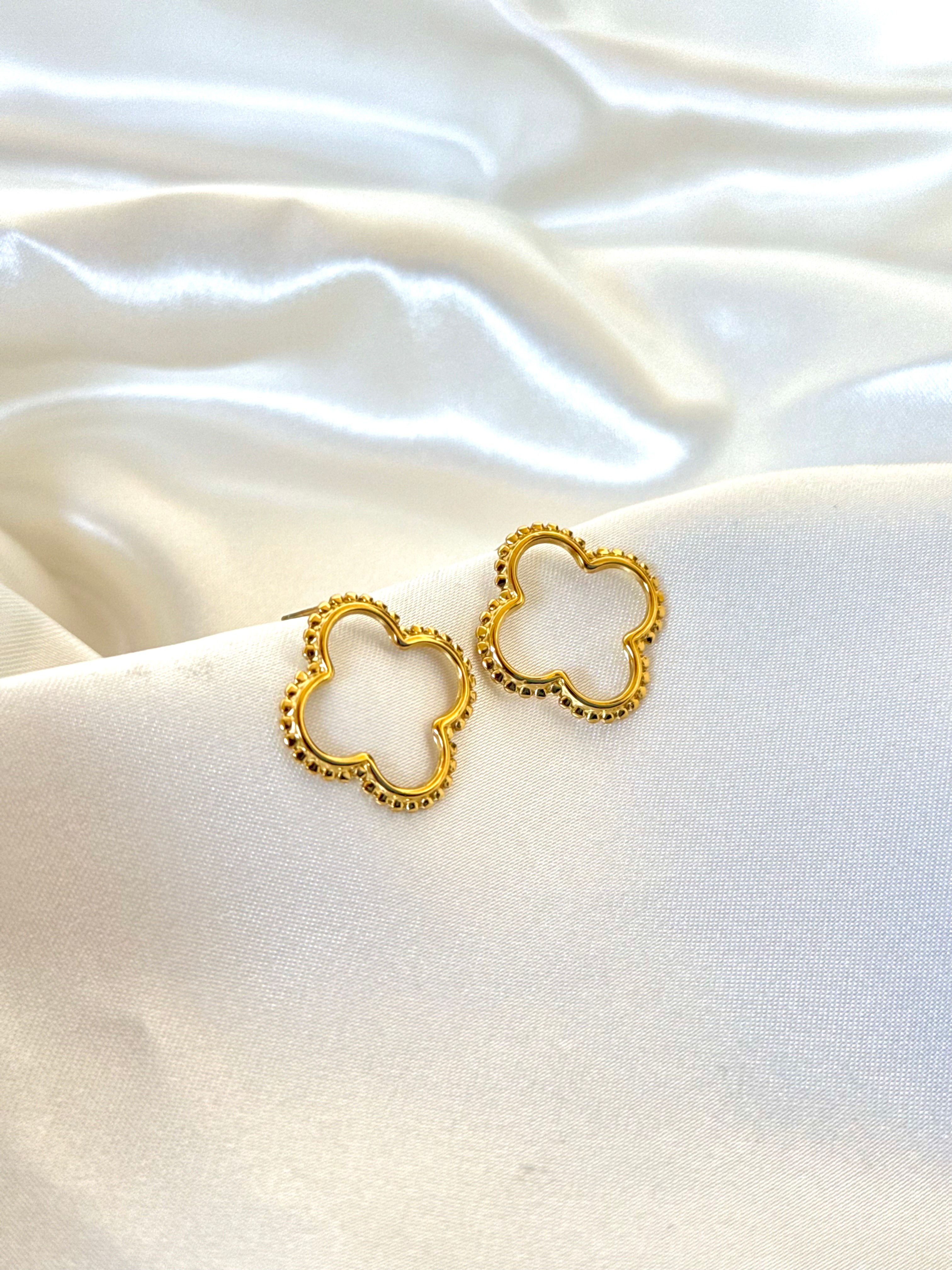 Boucles d'oreilles trefle acier