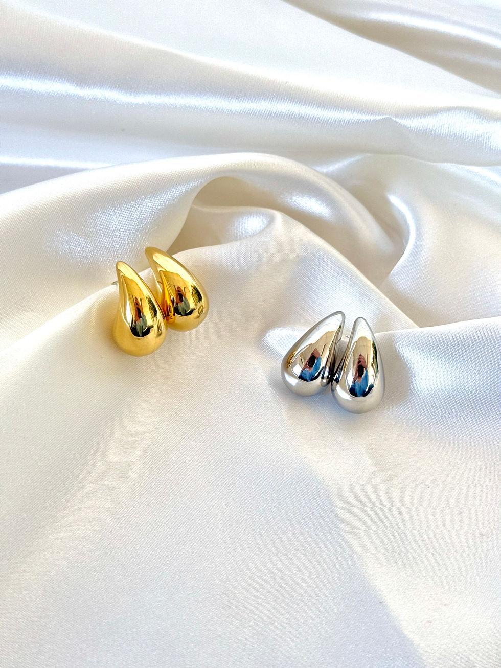 Miniature : Boucles gouttes en acier Luna