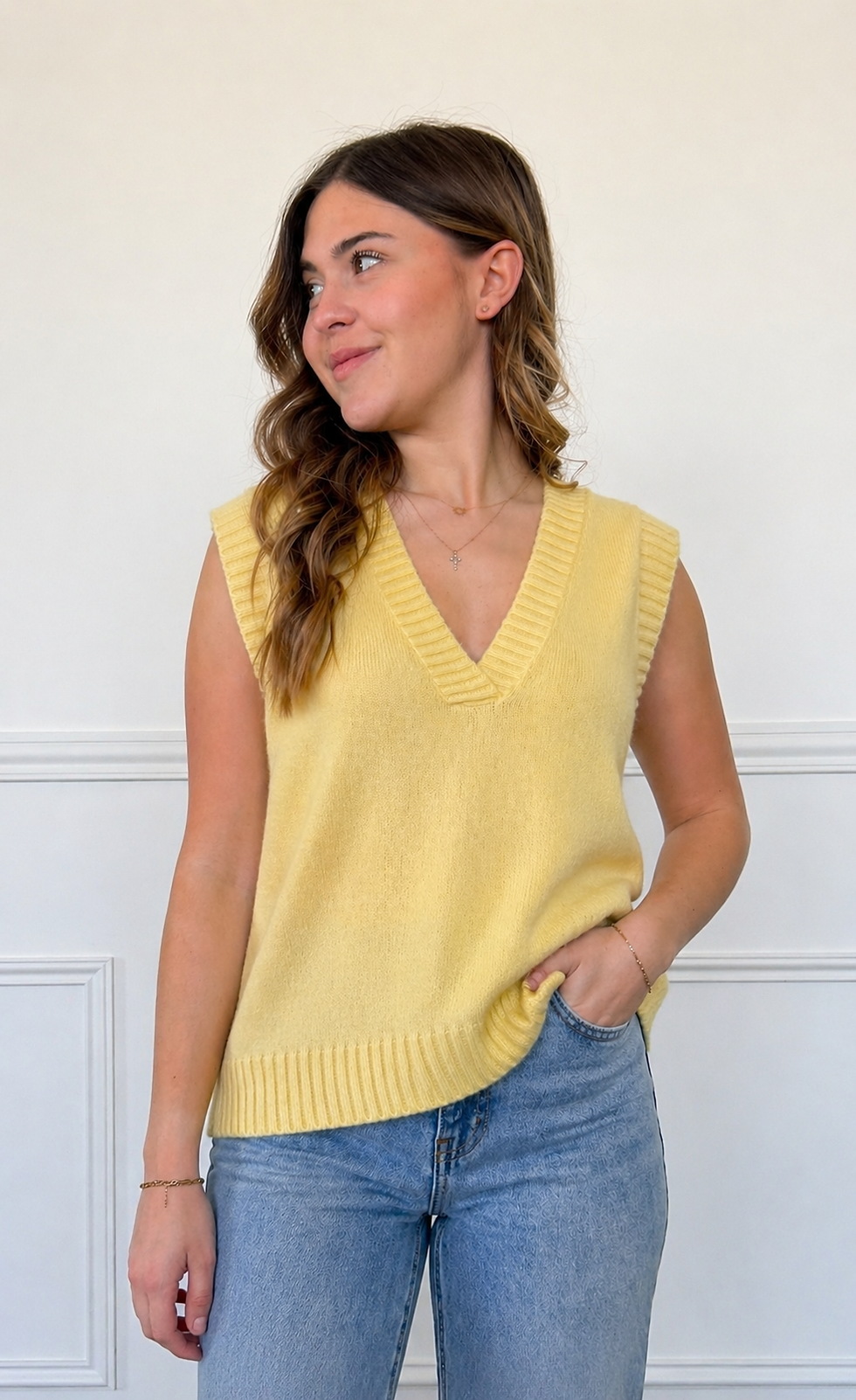 Miniature : Pull sans manche Nina