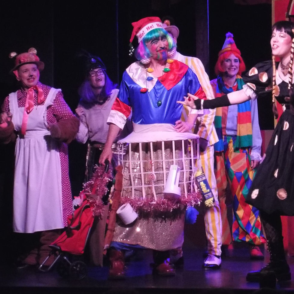 Dame Gertie (Yorkshire Trading Dress) and others