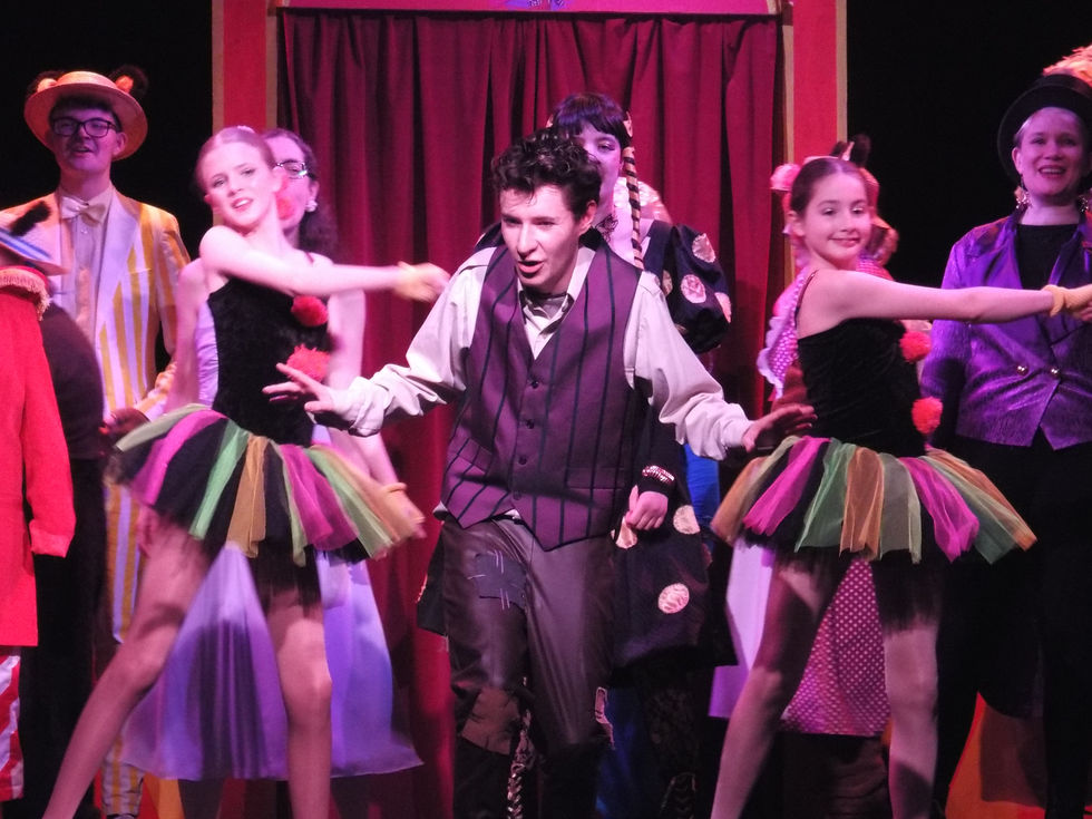 Snot and Dancers (Ensemble)