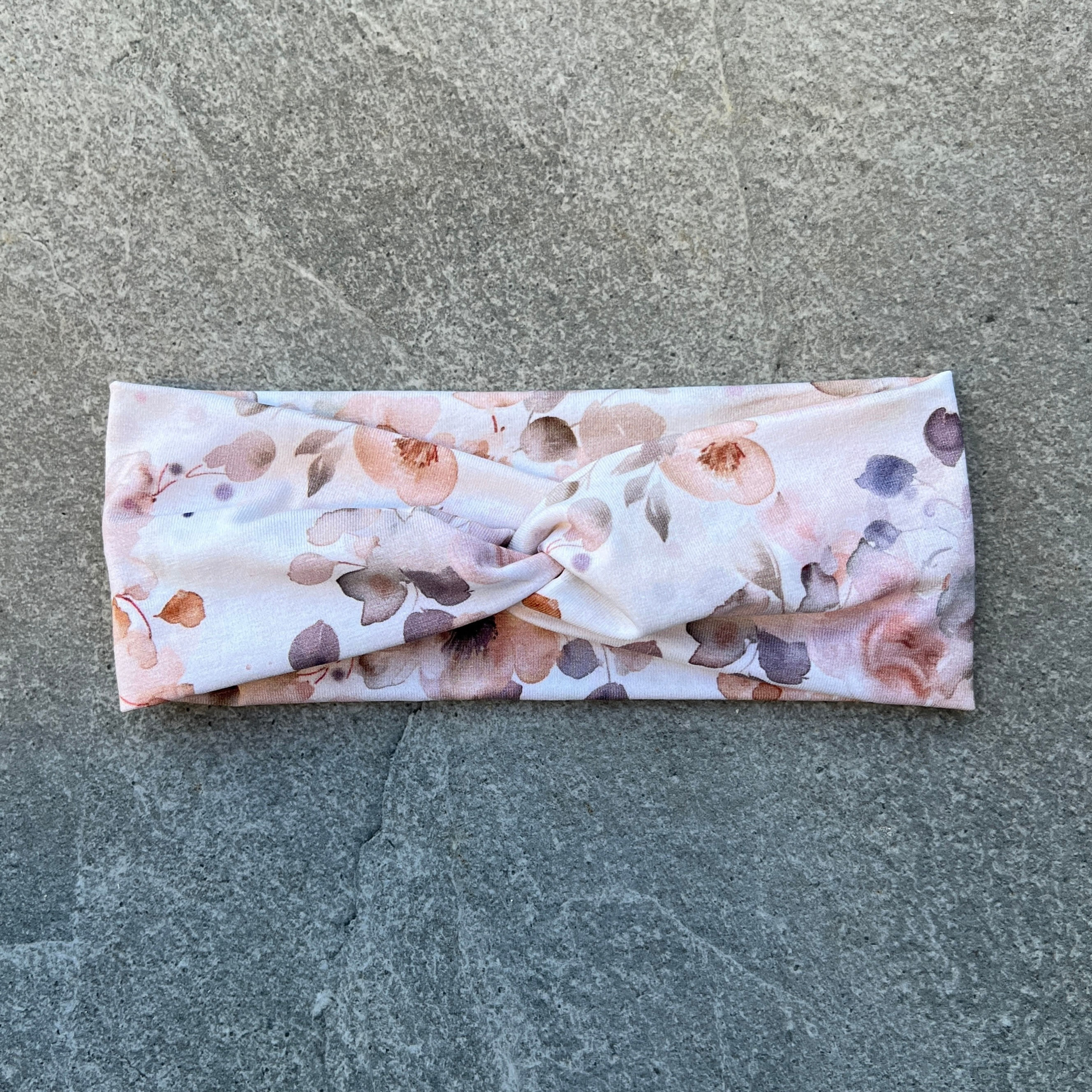 Zasukan trak za ušesa - vzorec fantazija