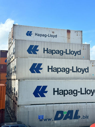 insulated-container-for-sale-pile