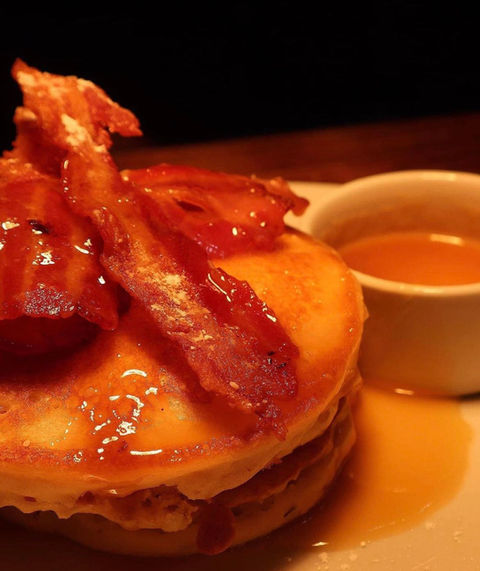 Crispy Bacon, Pancakes and Maple Butter