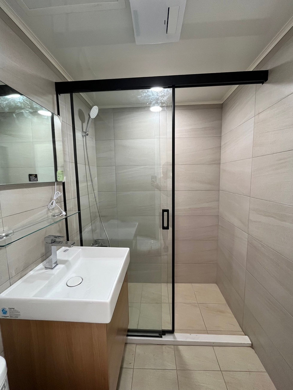 LINE_ALBUM_北區三民路舊翻新_250305_4