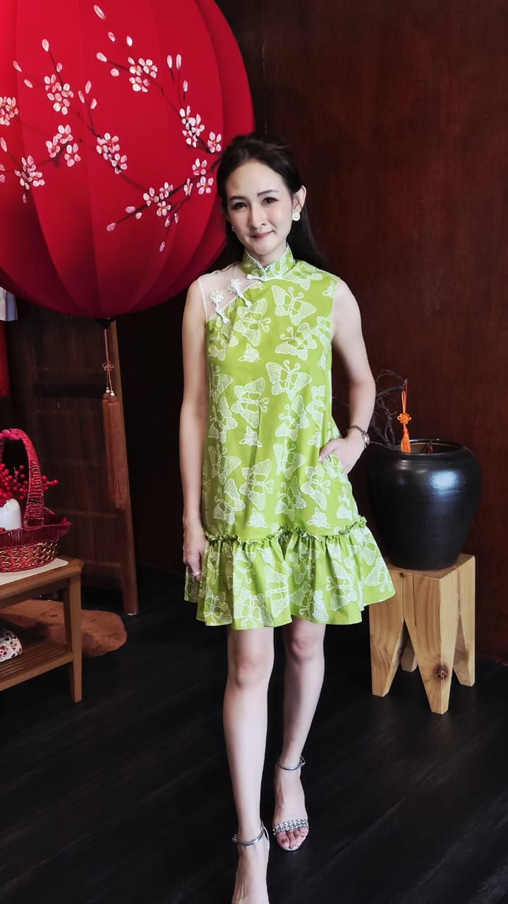 Thumbnail: Butterfly Grace Batik Dress| BatikbarMalaysia (Handmade)