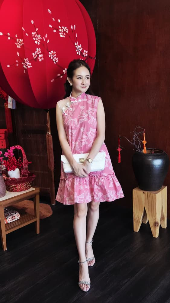 Thumbnail: Butterfly Grace Batik Dress| BatikbarMalaysia (Handmade)