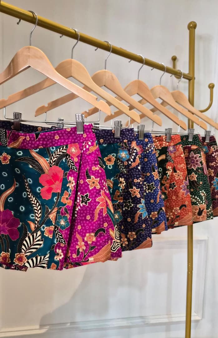 Thumbnail: Seri Batik Skort |Batikbar Malaysia