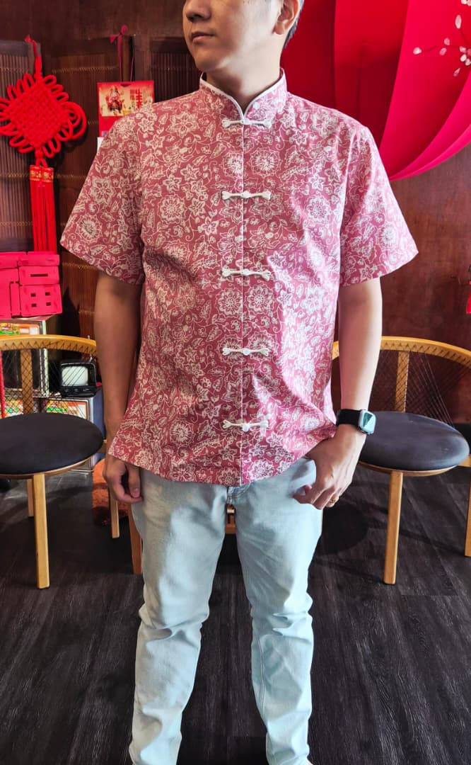 Thumbnail: Mandarin Collar Batik Men Shirt (Handmade) | BatikBar Malaysia