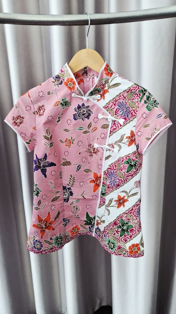 Thumbnail: Seri Nyonya Batik Top| BatikbarMalaysia