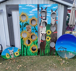 2 satellite dishes & 2 HB gift doors - games & photo opps.jpg