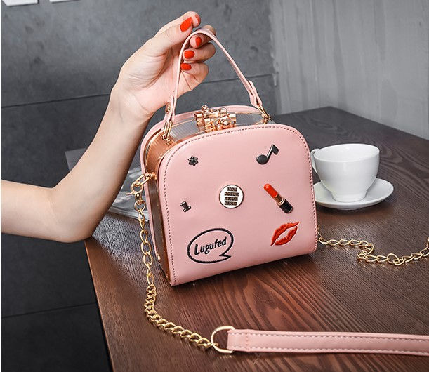 Thumbnail: New wave Korean version of the wild Messenger bag summer small side chain bag