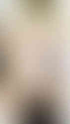 cocinero mira las comandas pendientes