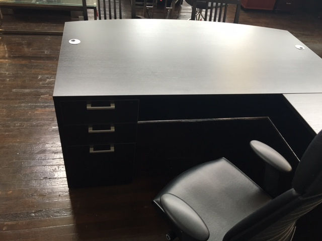 Thumbnail: Modern U-Shape Executive Desk