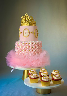 PORTFOLIO PAGE Celebration cakes 