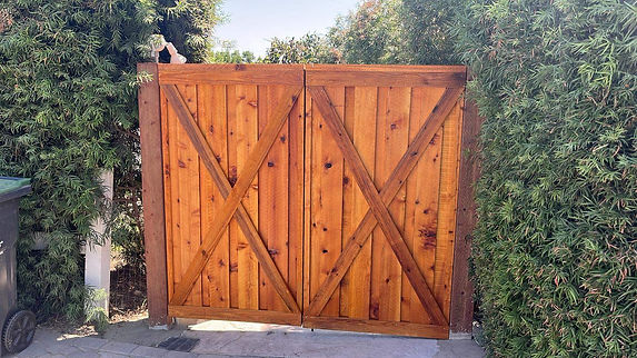 Cap&Trim Gate - T&G Redwood.HEIC