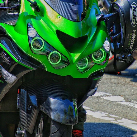 ZX-14R/ZZR1400対応 全灯イカリング | 株式会社LA LUMIERE