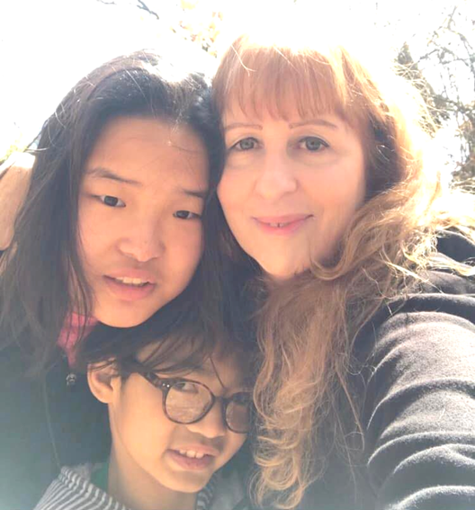 爱是恒久忍耐，爱是永不止息。爱是爱本身，与国籍族裔无关