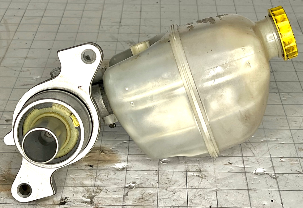 Thumbnail: Brake Master Cylinder With Reservoir 2008 Dodge Ram 1500 Oem
