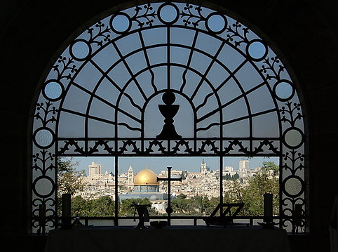 640px-Jerusalem_Dominus_flevit_BW_2010-09-20_07-01-11.jpg