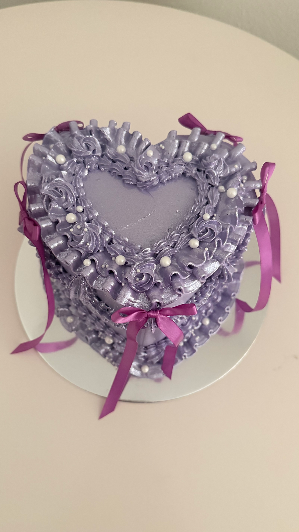 Thumbnail: Heart-shaped cake