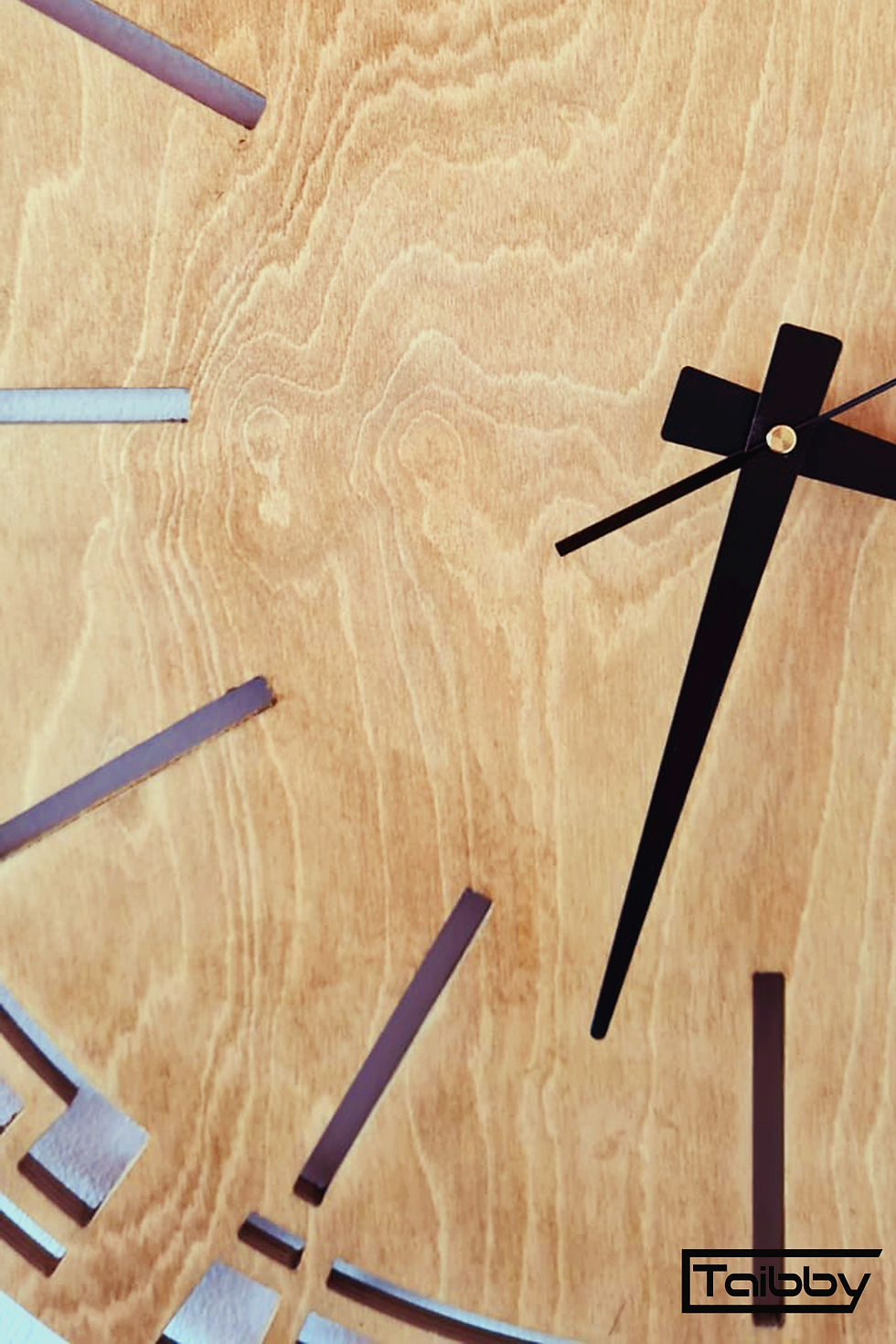 Miniatura: Orologio da Parete Napoli – Un Capolavoro di Design