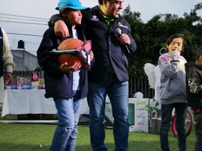 Paz y unidad para el 2023, desea Luis Nava a familias del Centro Histórico y Josefa Vergara