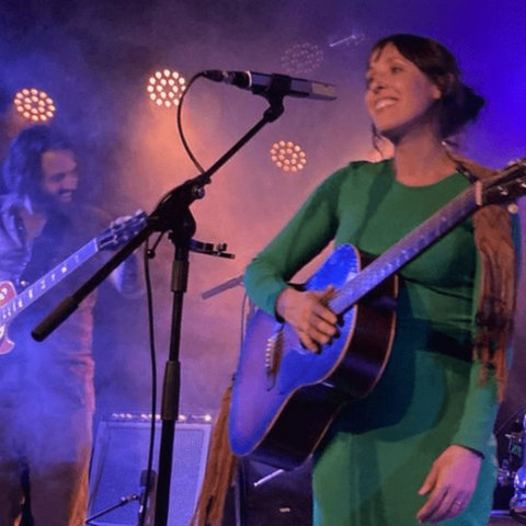 Folk@thecornerHOUSE - Hannah White