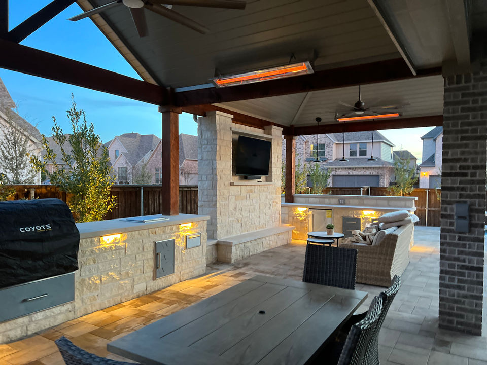 pool builder North Texas