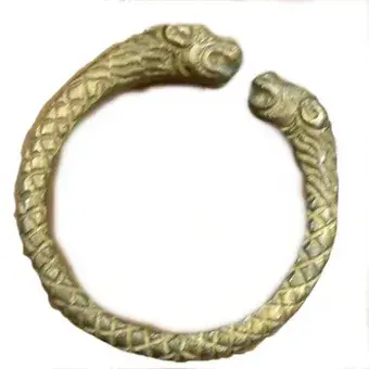 Thumbnail: Feline Spirit Cuff