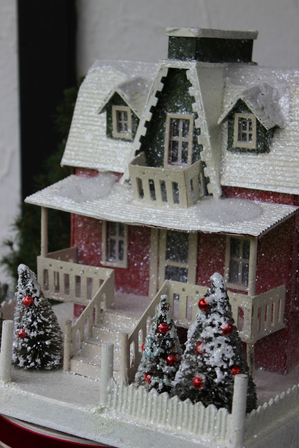 Thumbnail: The Red Cabin 1
