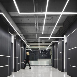 c9dbba2483100179555769dc3da0feff--office-lighting-interior-lighting.jpeg
