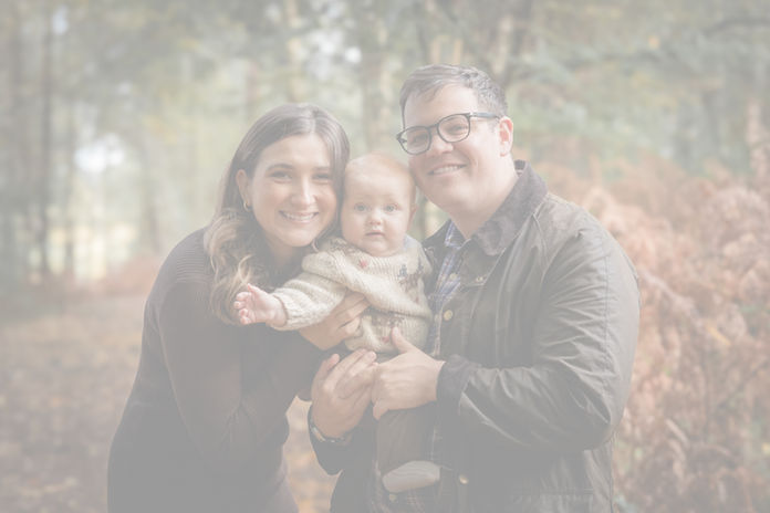 Outdoors family photoshoot in Surrey