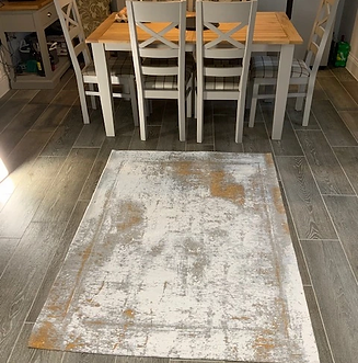 VENUS – LINA – BRIGHTENS UP ANY ROOM