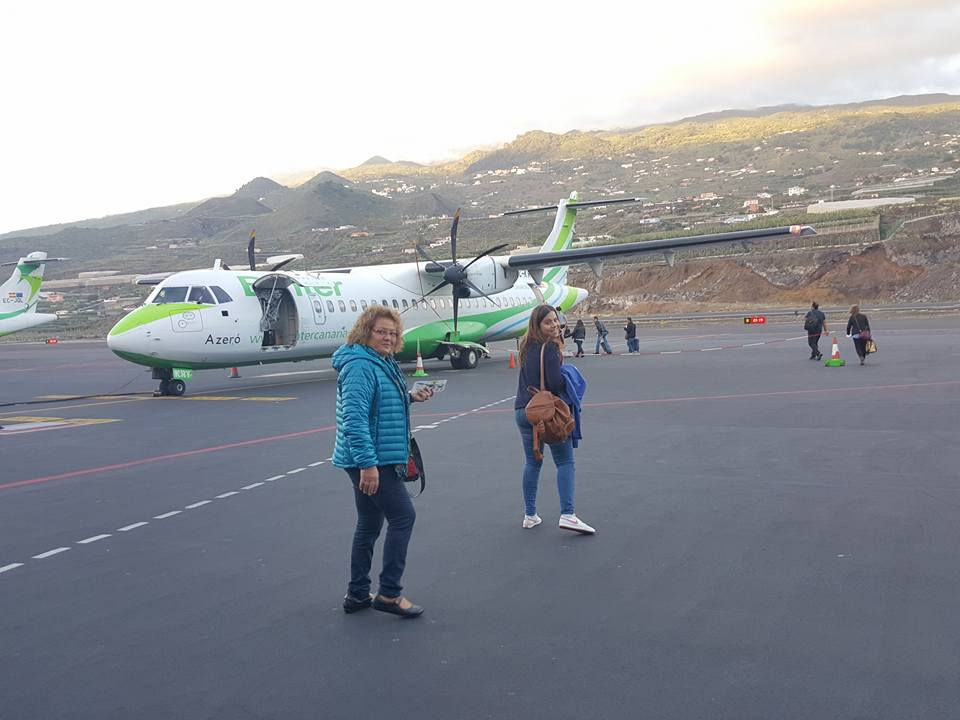 HACIA EL AVION