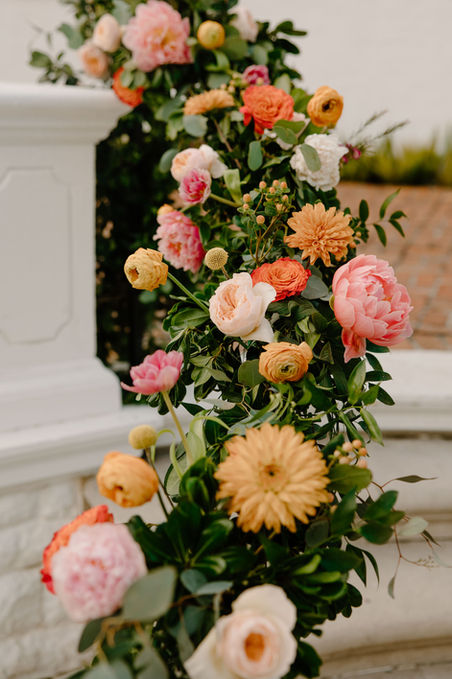 Discover unique, vibrant wedding florals with J.Lea Florals, serving Northeast Florida and Southeast Georgia. Tailored to every unique couple's dream