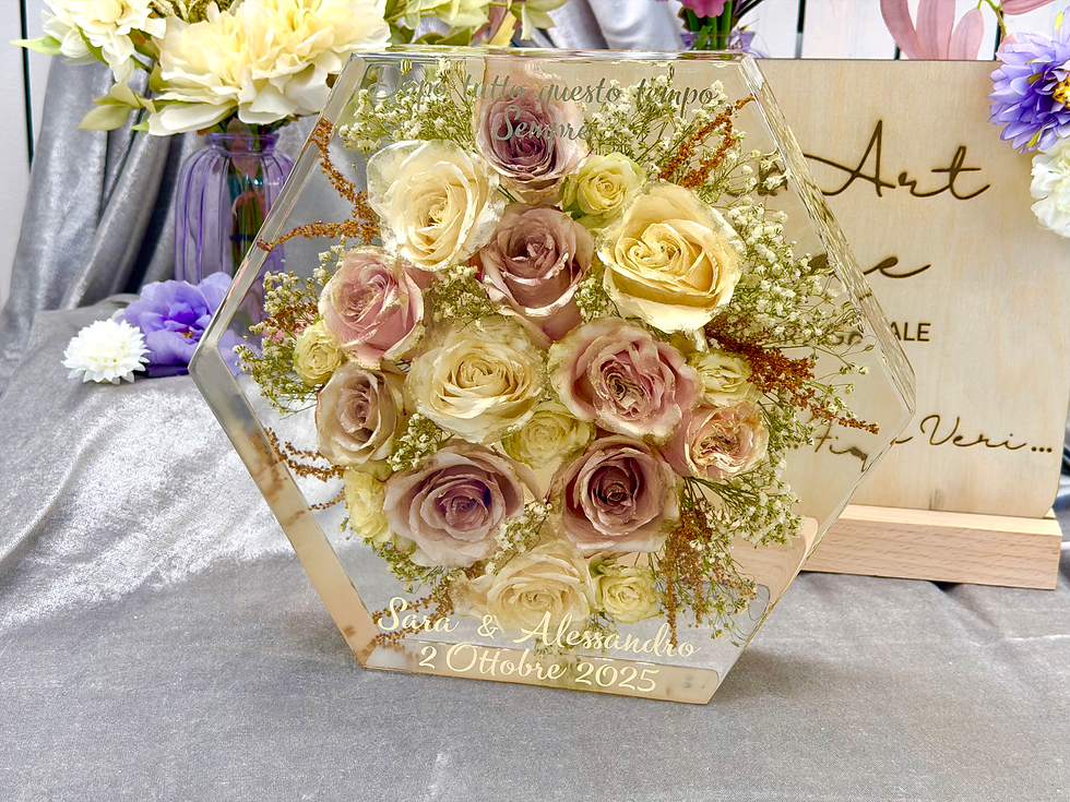 Thumbnail: Bouquet nella resina | Esagono L