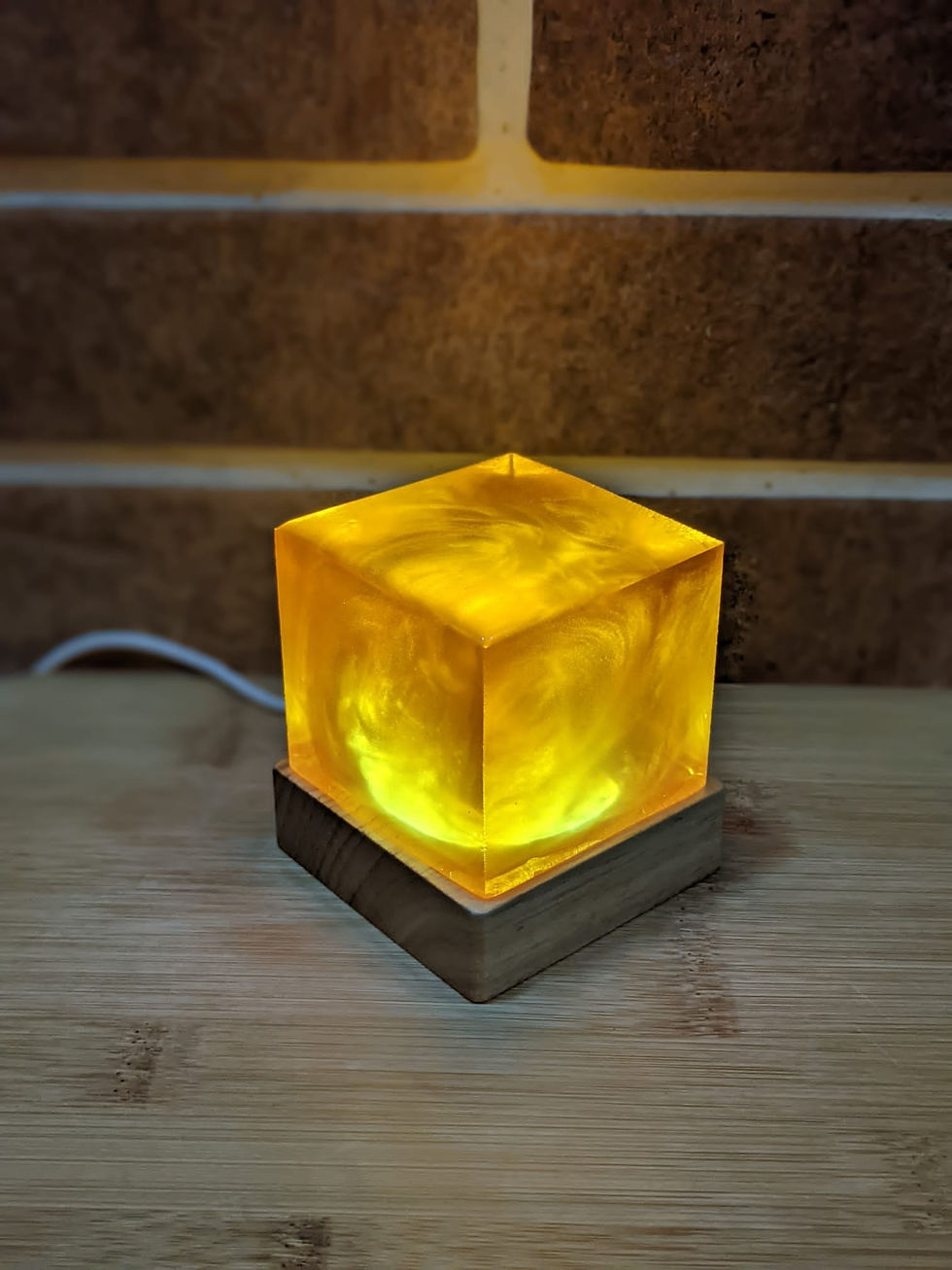 Thumbnail: Blood orange cube light 