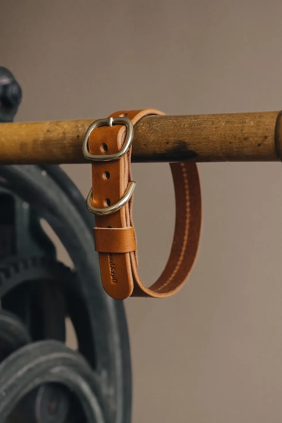 Miniature : Collier chien en cuir