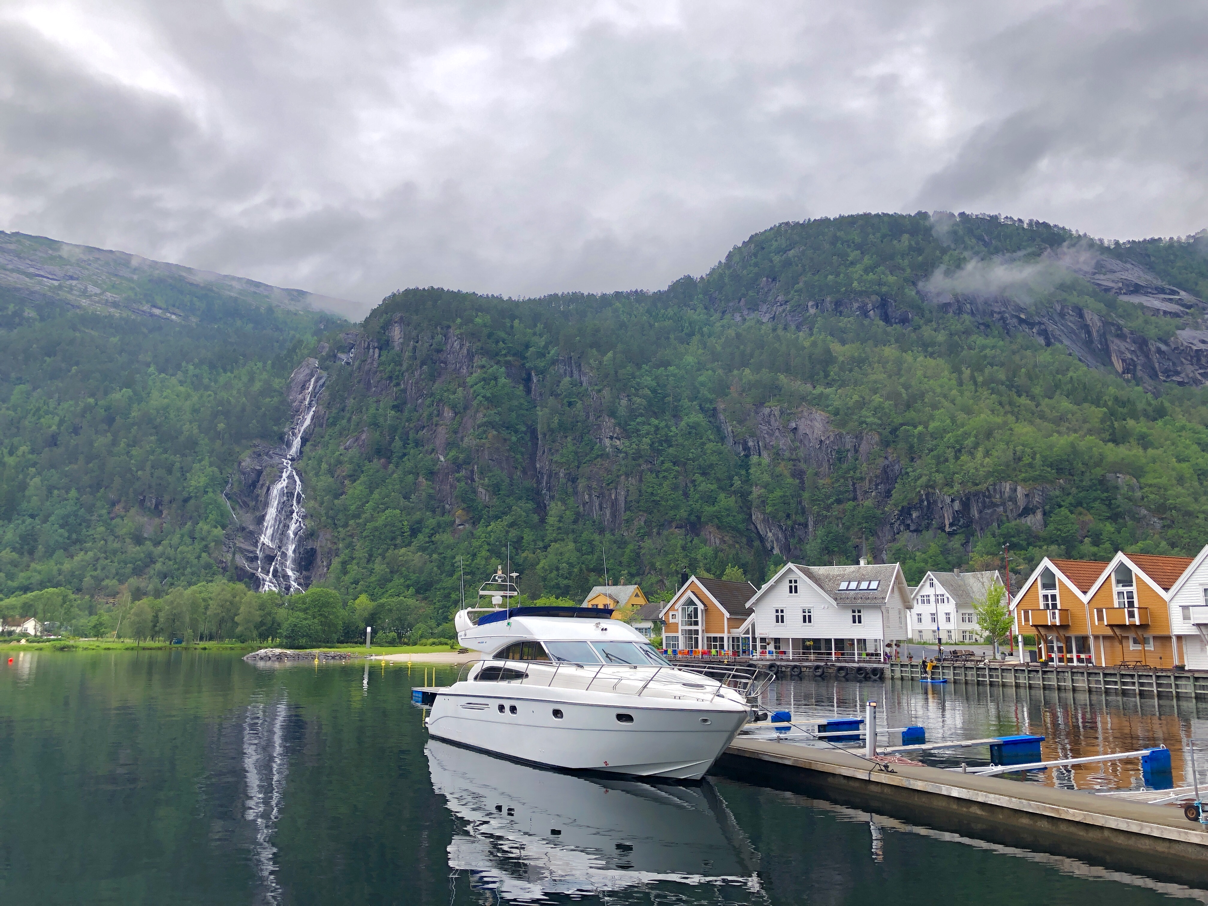 Modal cruise from Bergen