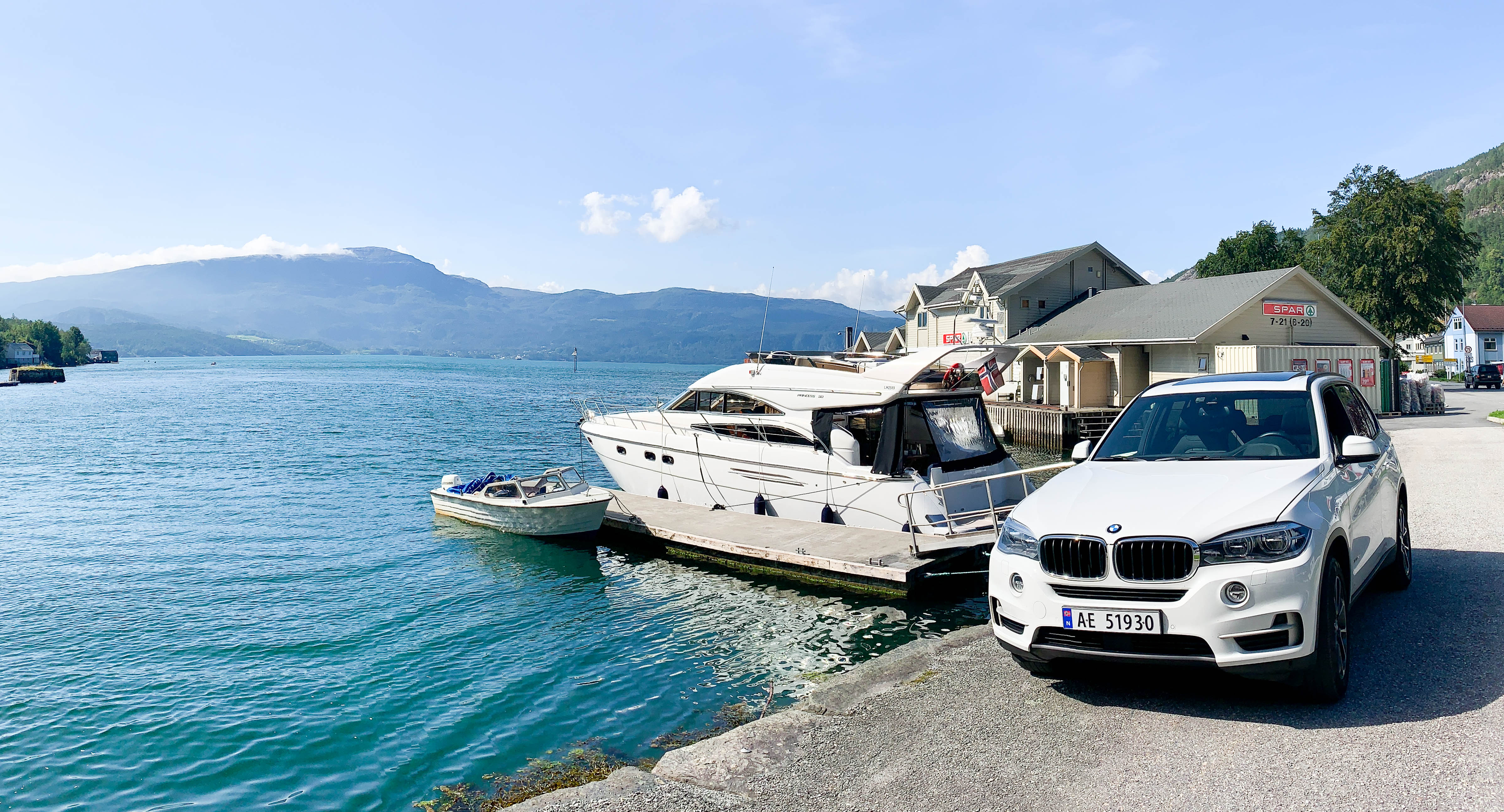 M/Y Iselina Bella & VIP car