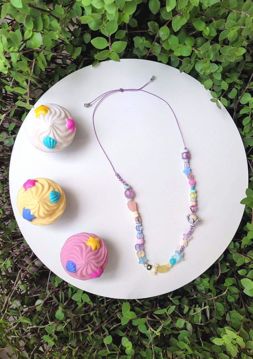 Colar Cupcake de Amora com Cream Cheese