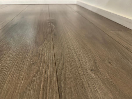 Spotless laminate floor after professional move-out cleaning in Burnaby condo – dust-free, polished, and ready for new residents