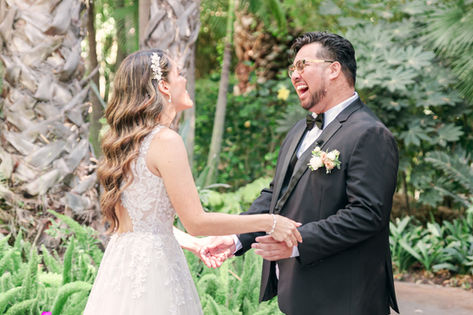 FIRST LOOK VS AISLE REVEAL: WHICH ONE IS RIGHT FOR YOU?