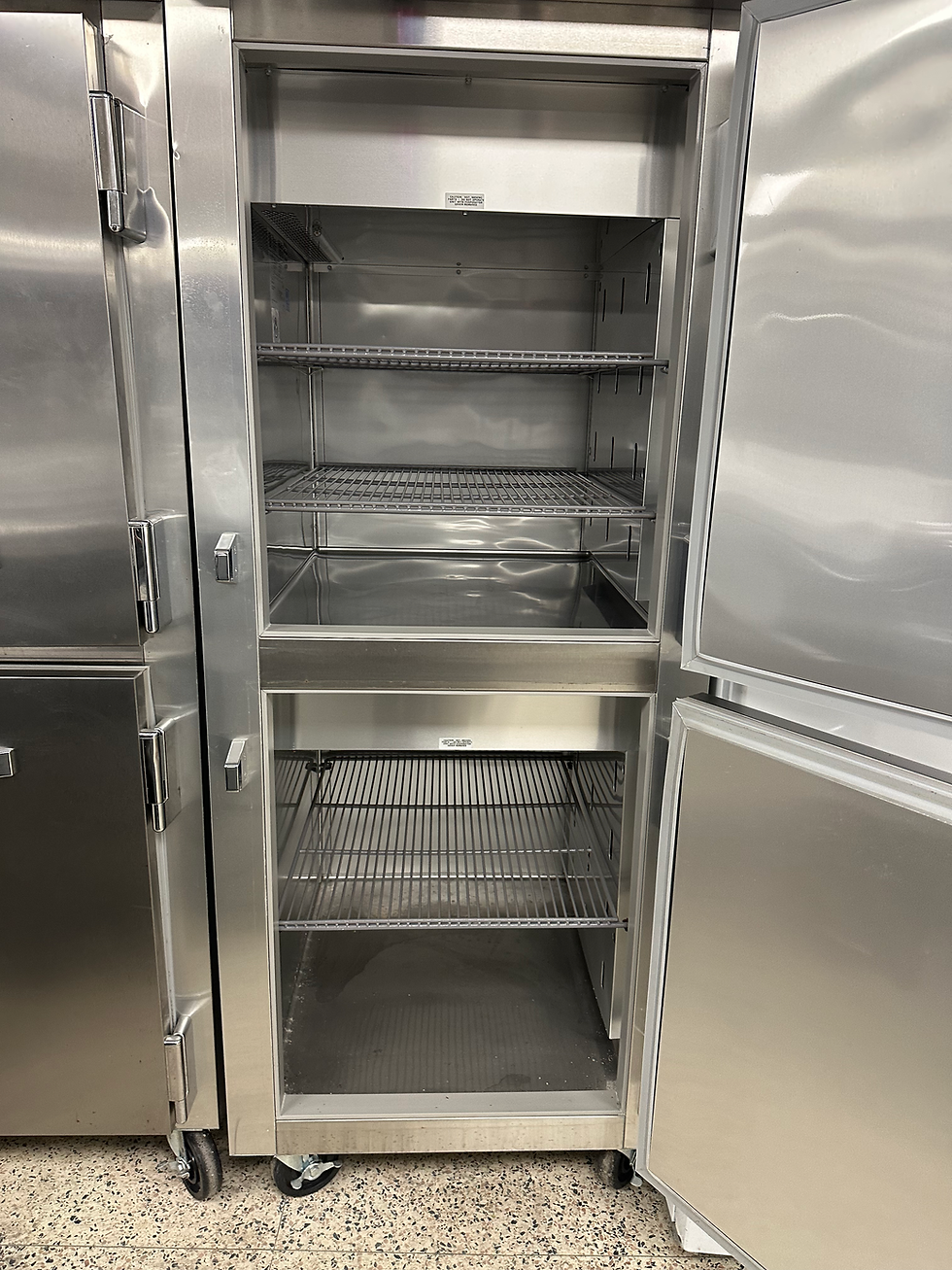 Thumbnail: True commercial dual-temperature refrigerator/freezer combo unit