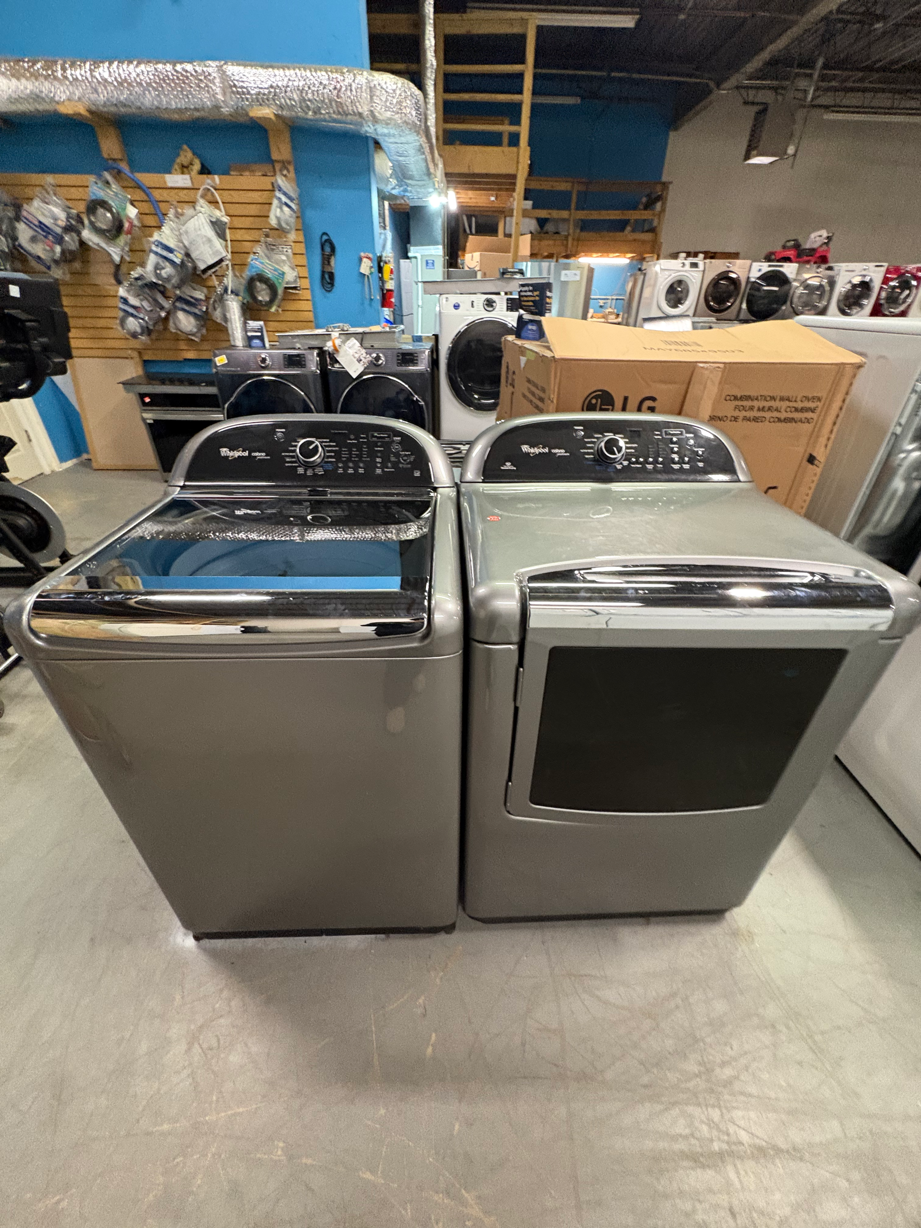 Whirlpool Cabrio-27” Smart Top load Electric Washer and Dryer set.